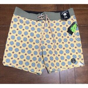 Captain Fin Voyager Paisley Boardshort Mineral Yellow Mens Size 31 NWT Swim